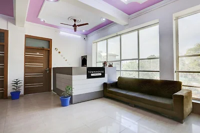 Super Townhouse Sektor 4 Gurgaon