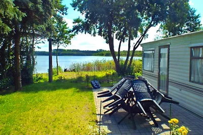 Mobile Home im Ferienpark mit Seezugang