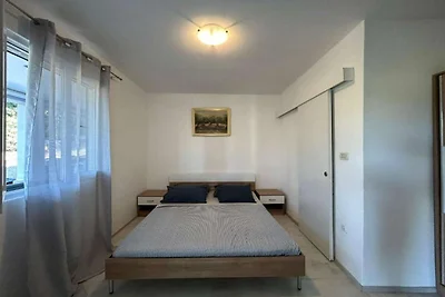 Family House Aldo - Family House with Four Be...