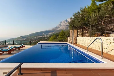 Villa in Makarska mit Schwimmbecken
