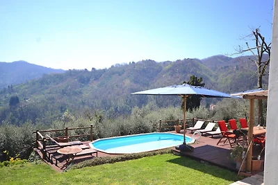 Scenografica casa vacanze con piscina privata