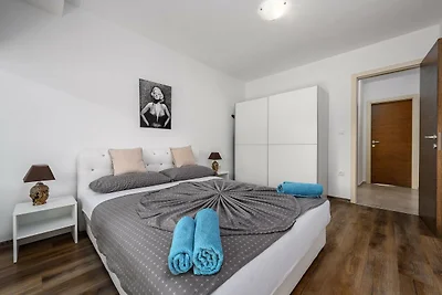 Hübsche Wohnung mit Balkon