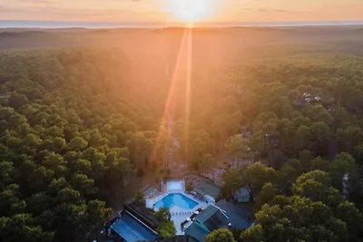 Studio mit überdachtem Balkon