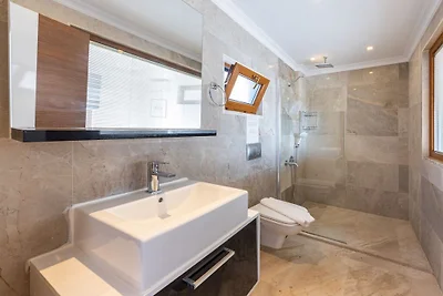 Villa in Kalkan mit Swimmingpool