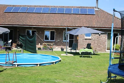 Modernes Ferienhaus in mit Swimmingpool