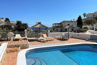 Villa in Nerja nahe Burriana Strand