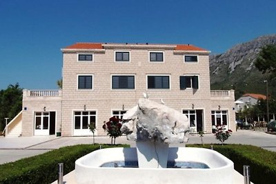 Splendida villa a Komolac con balcone