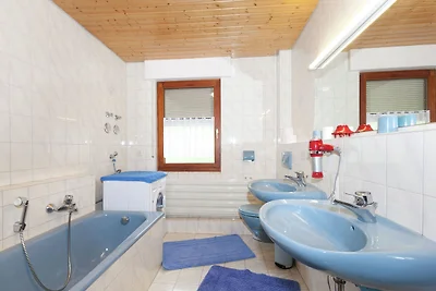 Confortevole appartamento con balcone