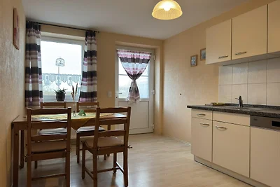 Charmante Ferienwohnung mit Garten in Wiek
