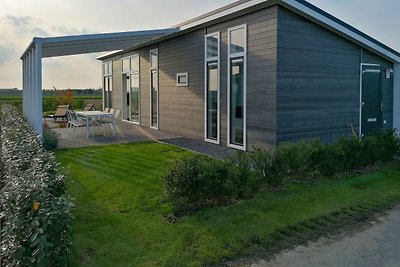 Schönes Chalet mit freiem Blick in Zeeland