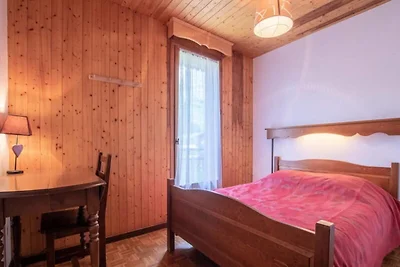 4 camere per 9 persone