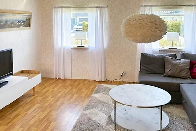 Einladendes Ferienhaus in Meeresnähe-By Traum