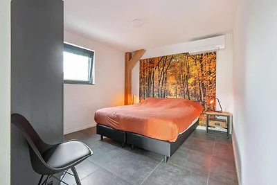 Luxury thatched holiday home for up to 6...