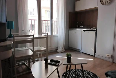 | Der Maginot 🍃 | Gute Kaserne