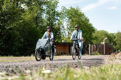 Glamping met bubbelbad in het bos