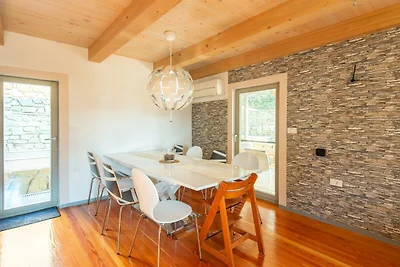 Family-Friendly Serene Retreat Holiday Home -...