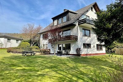 Ferienwohnung mit Balkon und Garten