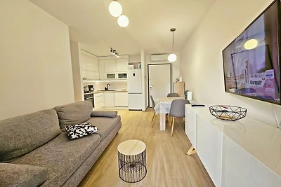 One Bedroom Apartment with Private Garden