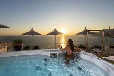 Villa a Praiano con vista sul mare di Capri