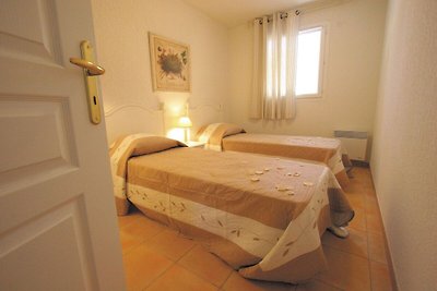 Casa con AC, tra l'interno e il mare