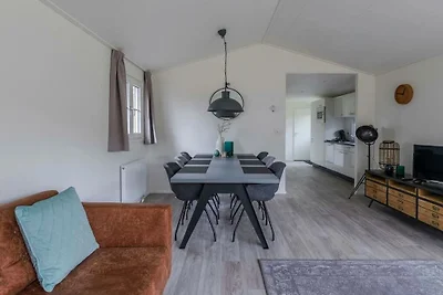 Vakantiehuis in Halfweg met terras