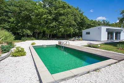 Loborika mit Pool