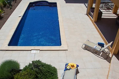 Moderne Villa mit privatem Pool in Roquebrun