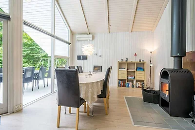 Cottage luminoso e moderno a Jegum-By Traum