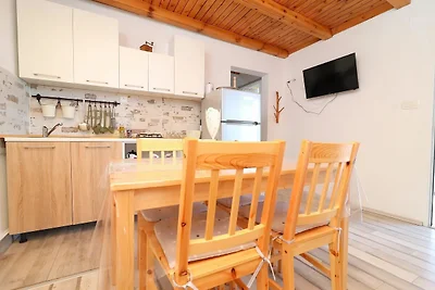 Greenside Cottage Lumi-Two Bedroom Holiday Ho...