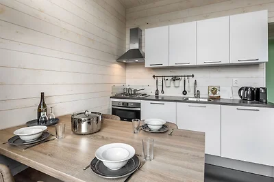 Moderne Lodge am Wasser, im Grünen gelegen