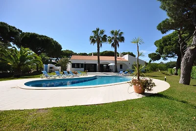 Attraktive Villa in Vilamoura mit privater...