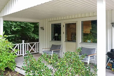 4 Personen Ferienhaus in LYCKEBY-By Traum