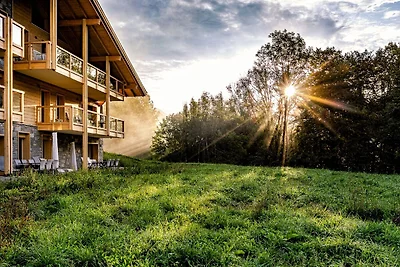 Chalet am Genfersee in den Alpen