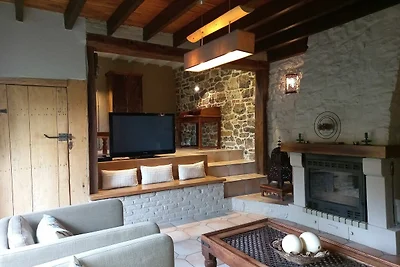 Accogliente cottage in agriturismo a Gimnée