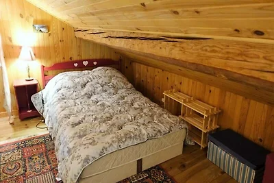 Chalet in den Alpen in der Nähe von Skipisten...