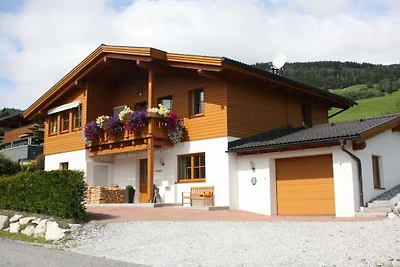 Casetta a Piesendorf con piscina