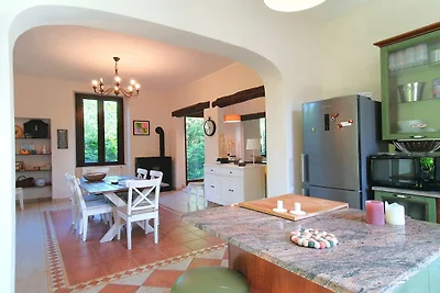 Elegante Villa mit privatem...