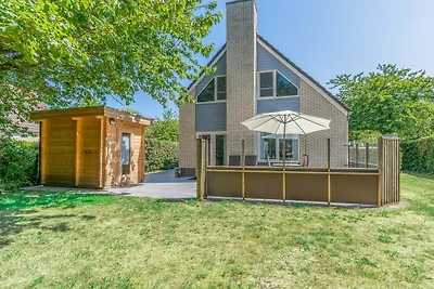 Villa mit finnischer Sauna und Außendusche