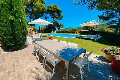 Villa in Begur mit Schwimmbecken