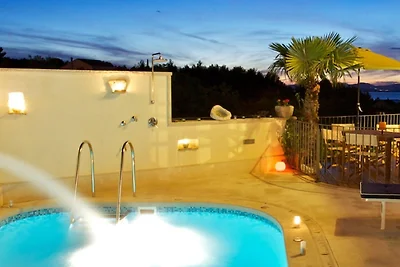 Entzückende Villa mit Pool und Meerblick