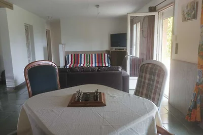 Haus in der Nähe des Schlosses Bonaguil