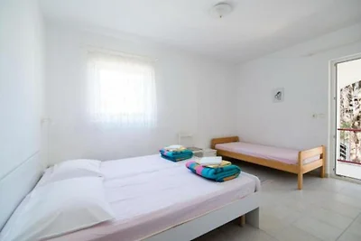 Apartments Boguvila - Two-Bedroom Family Apar...
