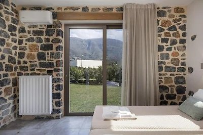 Elegante Villa mit Poolzugang für 5 Personen