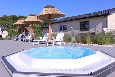 Komfortable Ferienhäuser, Pool, Whirlpool