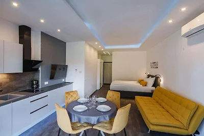 Lake Apartment Primea