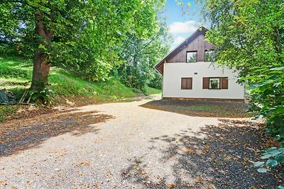 Gemütliches Ferienhaus in Rudník mit Terrasse