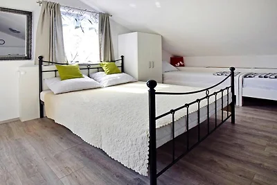 Wohnung in Starigrad Paklenica