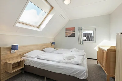 Ruim huis met sauna, op 700 m. van het strand