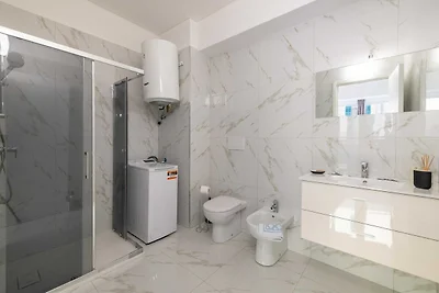 Zentrale 1BDR/4P-Wohnung in Ventimiglia