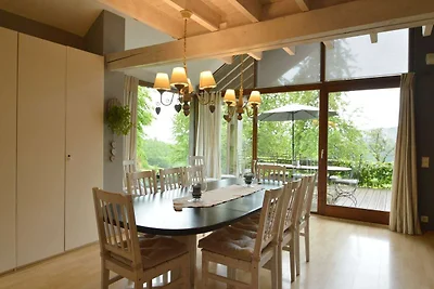 Charmant chalet in de natuurlijke omgeving va...